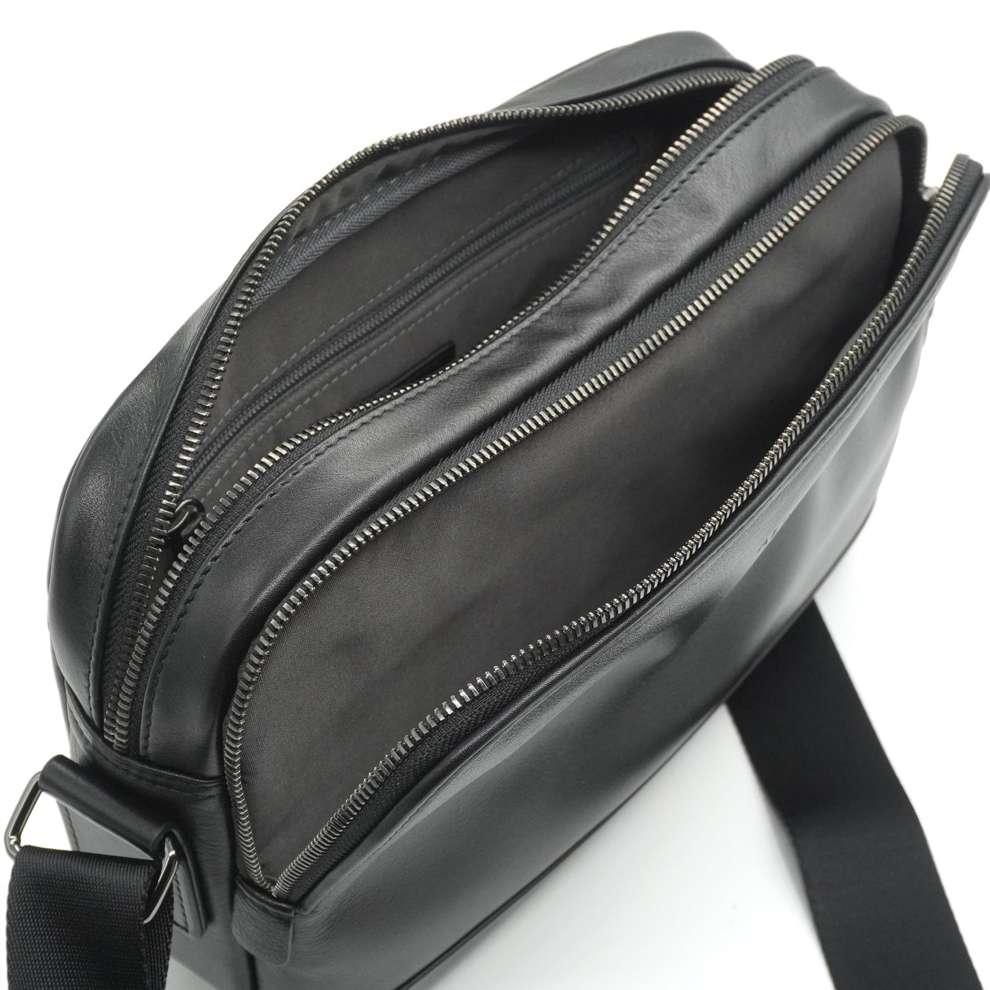 Alef Ridley Men's  Leather Shoulder Bag (Black)