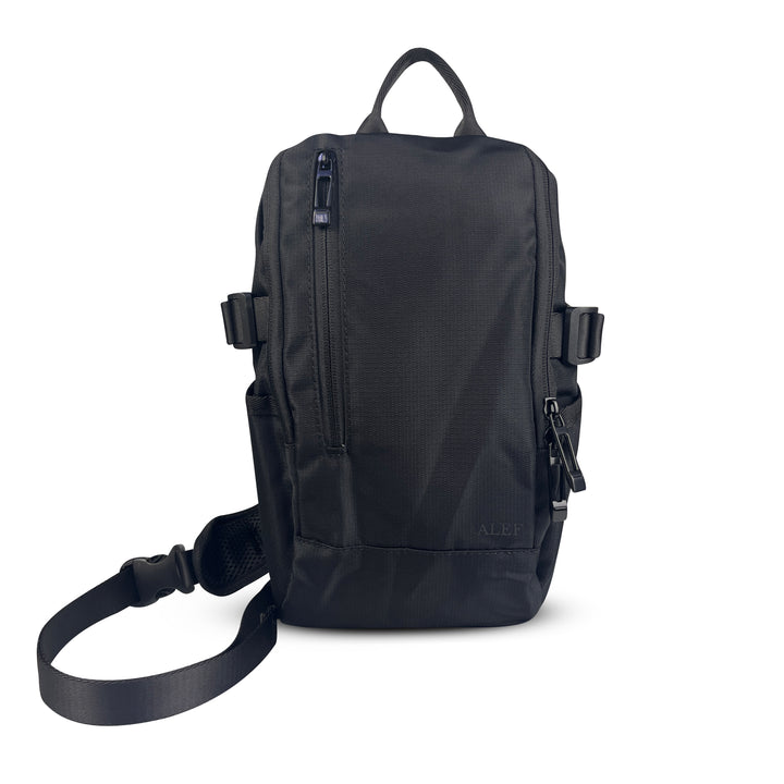 Alef Greenwich Lightweight Water-resistant Nylon Crossbody Bag (Navy)