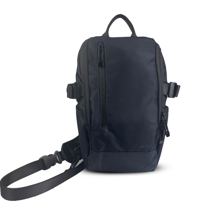 Alef Greenwich Lightweight Water-resistant Nylon Crossbody Bag (Navy)