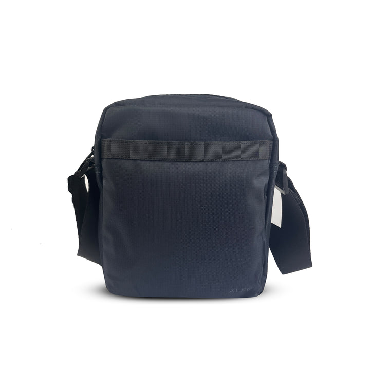Alef Greenwich Lightweight Water-resistant Nylon Shoulder Bag (Black)
