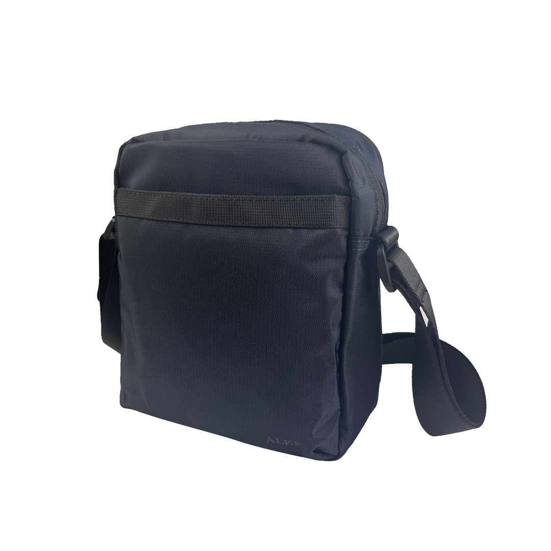 Alef Greenwich Lightweight Water-resistant Nylon Shoulder Bag (Black)