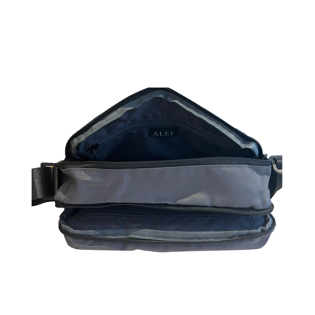 Alef Greenwich Lightweight Water-resistant Nylon Shoulder Bag (Green)