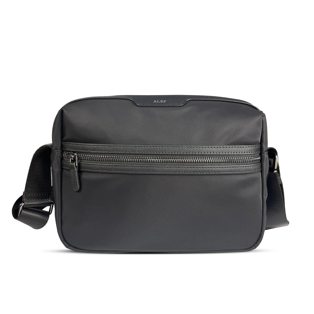 Alef Hamptons Lightweight Water- resistant Nylon Shoulder Bag (Black)