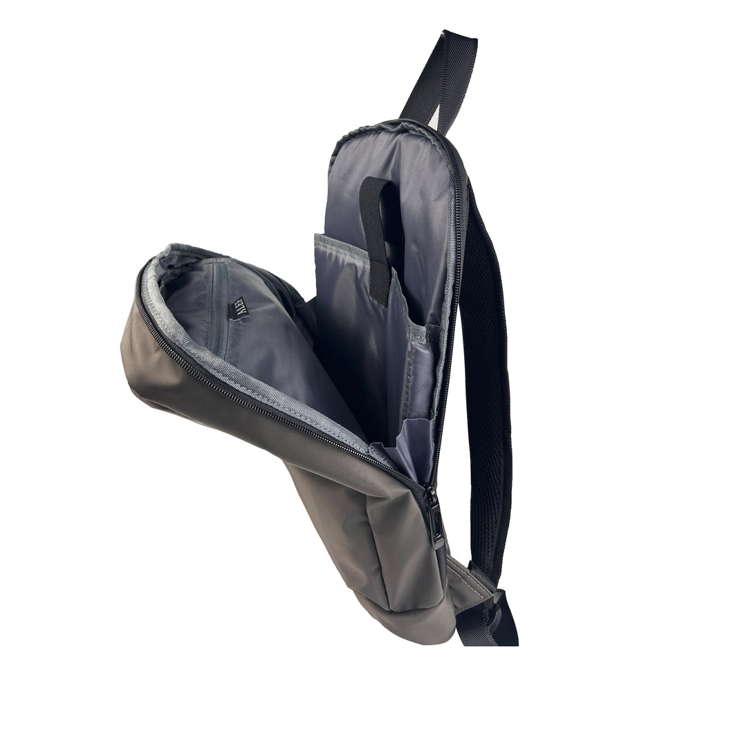 Alef Paterson Lightweight Water-resistant Nylon Backpack (Black)