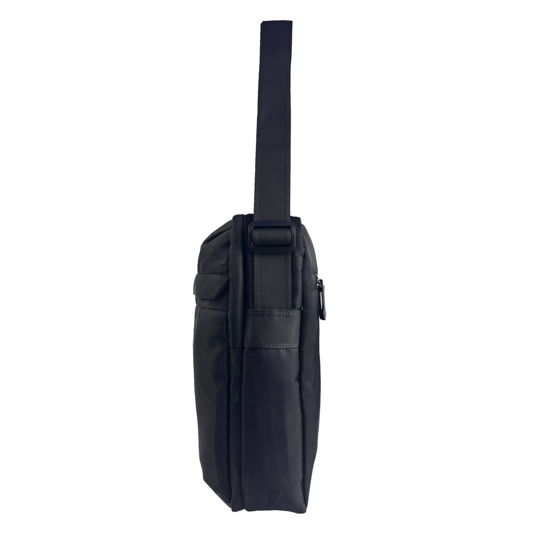 Alef Paterson Lightweight Water-resistant Nylon Shoulder Bag (Black)