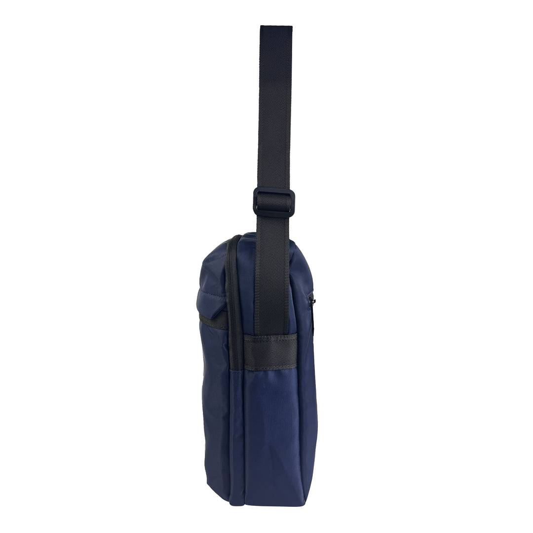 Alef Paterson Lightweight Water-resistant Nylon Shoulder Bag (Black)