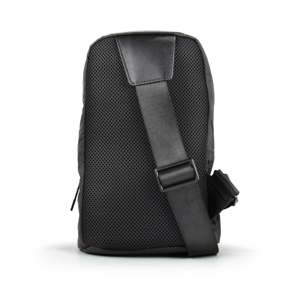 Alef Calven Men's Nylon Chest Bag (Black)